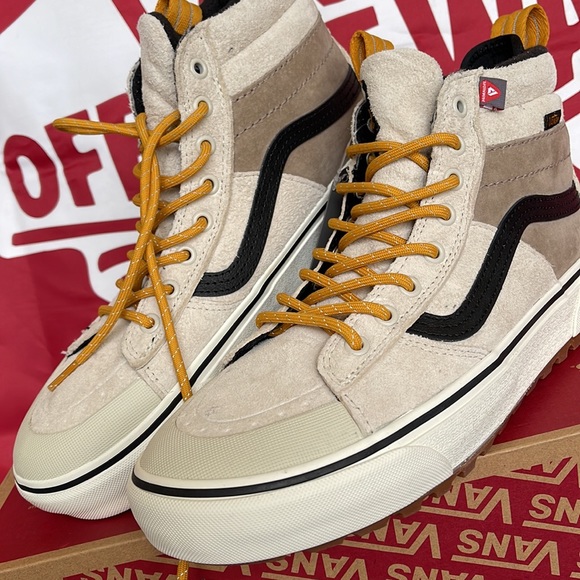 Vans Sk8-Hi Mte-2
Utility Pop White Multi
VNOA5HZZJ5K
Men’s boots - sneakers - Picture 10 of 16